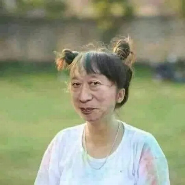 Meme hài Tokuda lên hình là cháy