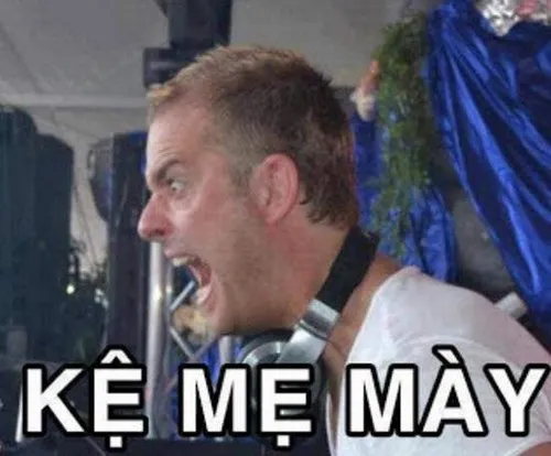 Vẻ mặt troll huyền thoại, ai xem cũng phải lưu.