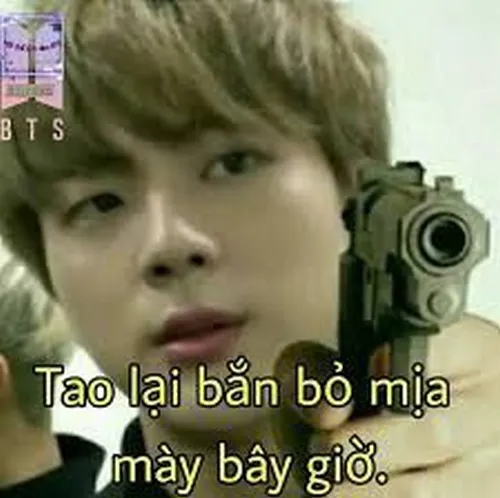 Hình troll vui súng giả và ánh nhìn lạnh