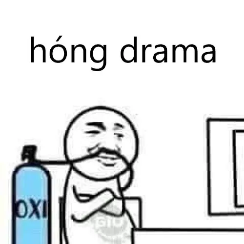 Meme người ngồi khoanh tay kiểu “đang hóng nè”