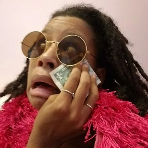 Meme chế rơi lệ mà tiền vẫn rơi theo