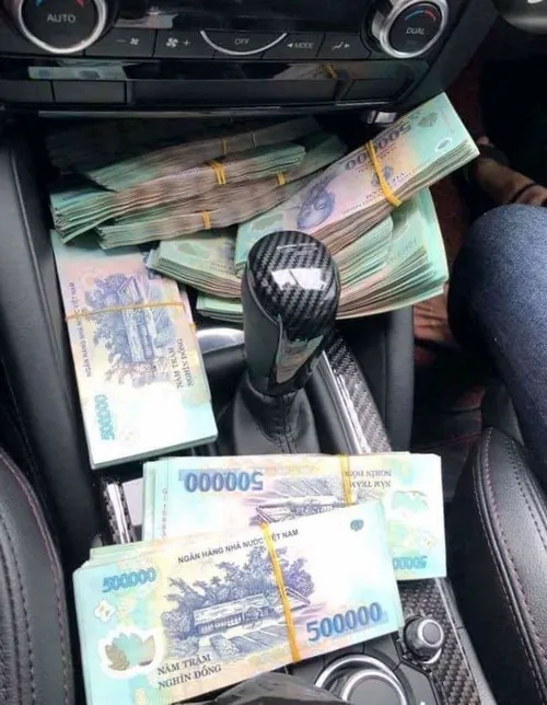 Hình troll 500k một đồng trên xe ô tô
