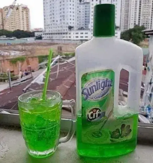 Meme ly nước rửa chén Sunlight