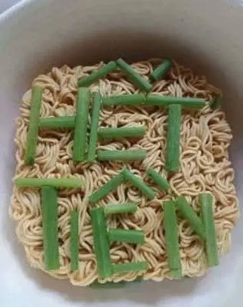 Tô mì hình hết tiền