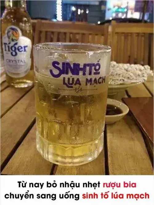 Meme uống sinh tố lúa mạch