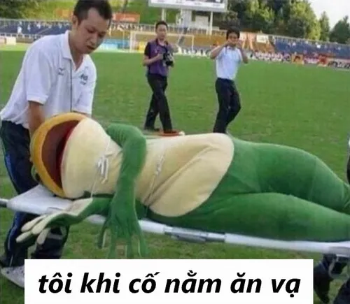 2 Meme ăn vạ phản chiếu thói quen “đòi quà” siêu đáng yêu