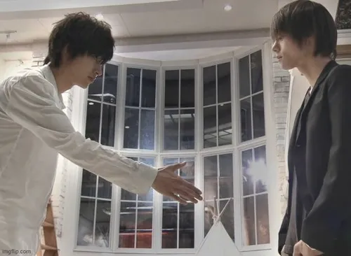 24 Meme hài cảnh bắt tay trong sự bất lực