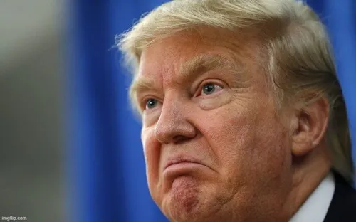 Hình chế trề môi cưng xỉu muốn ôm liền