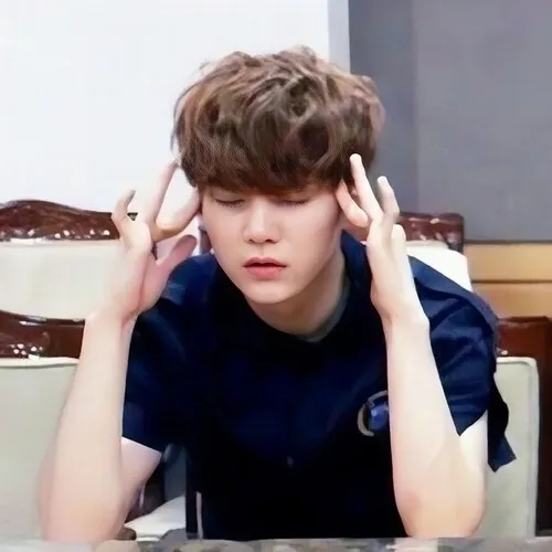 Bộ hình meme bối rối kinh điển giúp bạn thể hiện cảm xúc hoang mang chuẩn Gen Z