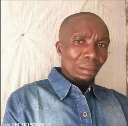 Hình chế gương mặt lú lẫn biểu trưng phản ứng khó hiểu