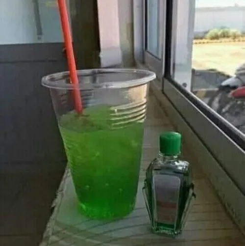 Meme nước uống dầu gió