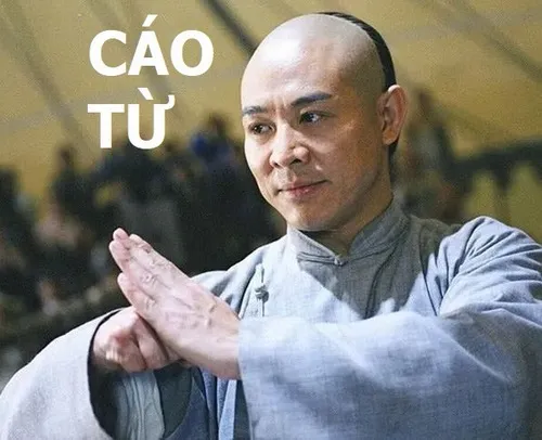 Khoảnh khắc cáo từ cổ trang với ánh mắt châm biếm nhẹ