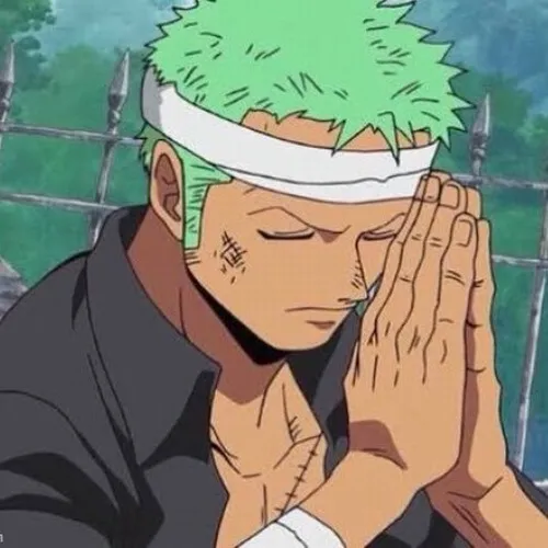 Meme chế khấn nguyện giữa phòng thi đầy áp lực