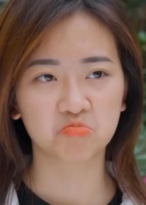 Meme chế trề môi cute vô cực khó đỡ