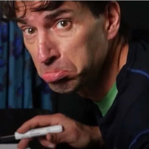 Khoảnh khắc chề môi giận yêu siêu đáng yêu