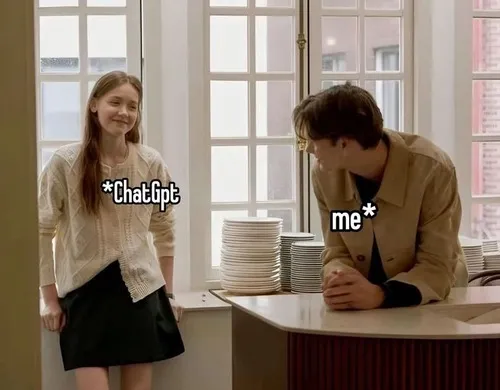 Hình chế IT ngủ gục cạnh bàn phím vì bug