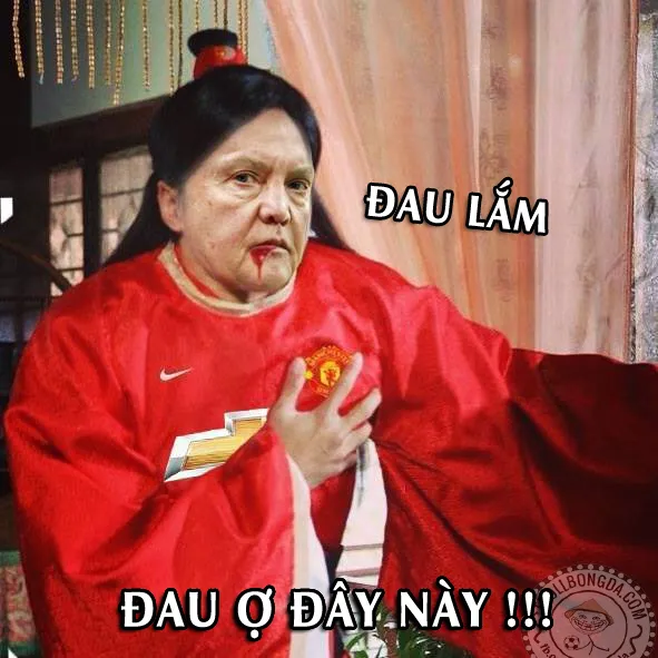 Meme ‘đau ở đây này’ và cú chạm tim của dân mạng