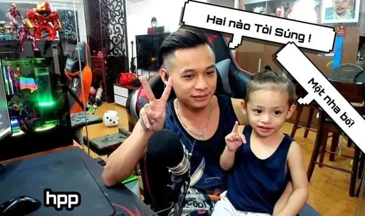 Ảnh troll Độ Mixi bất ngờ nhìn camera