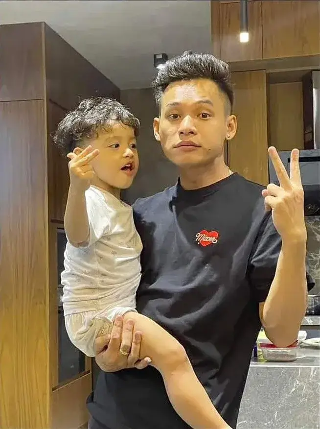 Hình troll Độ Mixi biểu cảm cực lầy