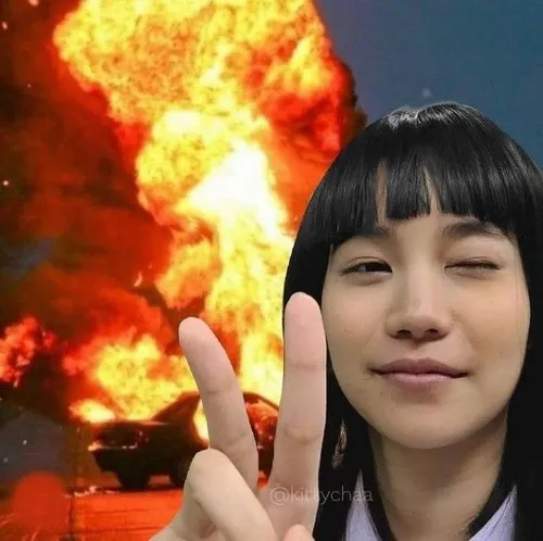 Meme đốt nhà vừa kịch tính vừa buồn cười