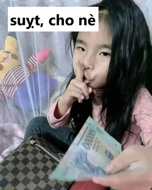 Ảnh hài đưa tiền 500k cực cute và đáng yêu.