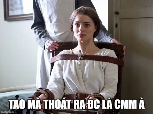 Ảnh vui muốn xông vào mà bị kéo lại cười