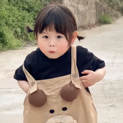 Meme cute như thiên thần nhỏ giữa đời thường.