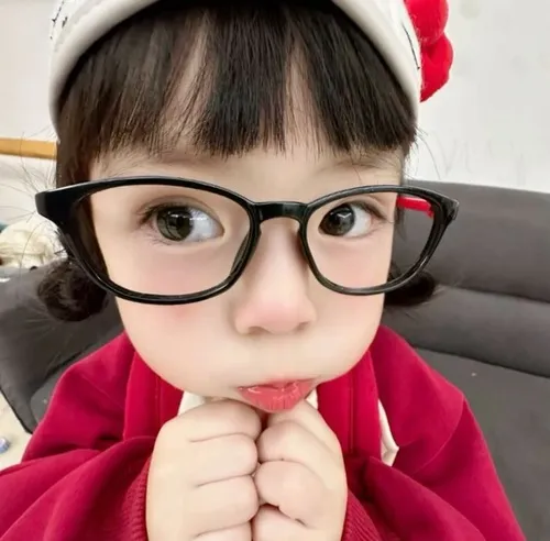 Ảnh chế quyết tâm kiểu bé nhỏ đang cố gắng.