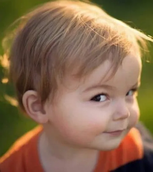 Meme cute ngây ngô, baby nhìn mà tim tan chảy.