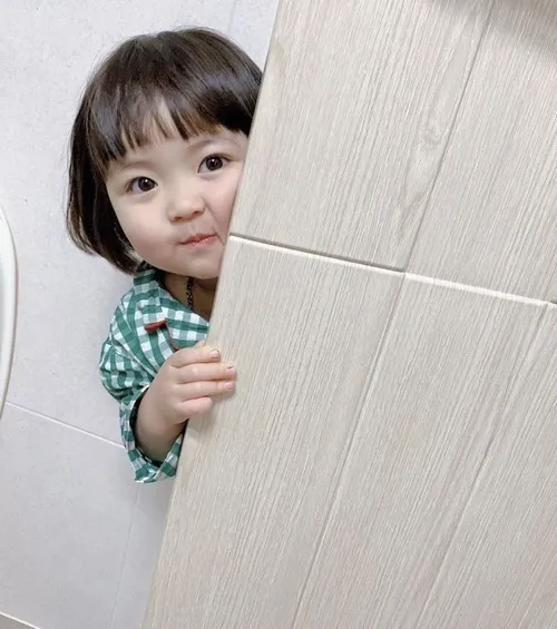 Meme bé xứ kim chi vui buồn cực đáng yêu