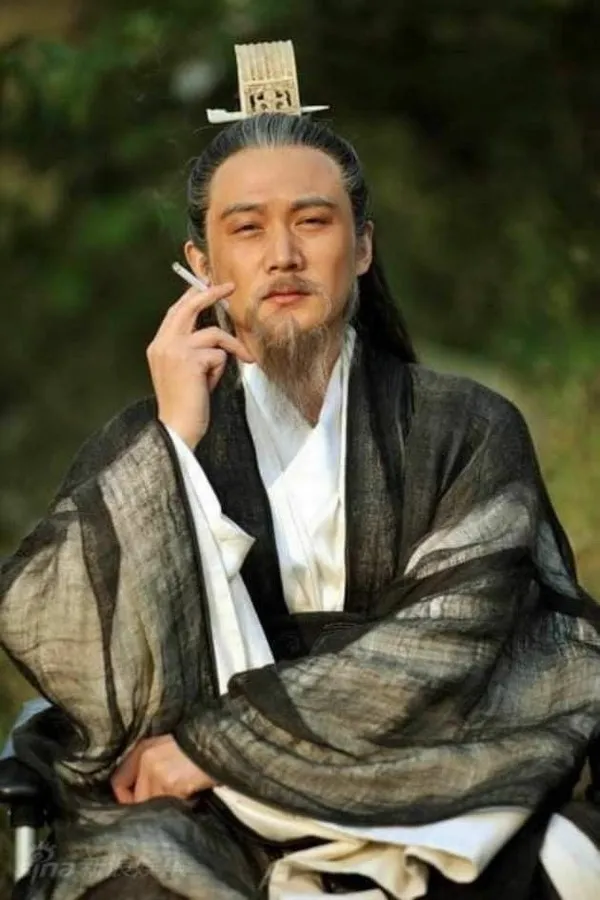 Hình chế vui quân sư bày mưu xong phải tự đi làm