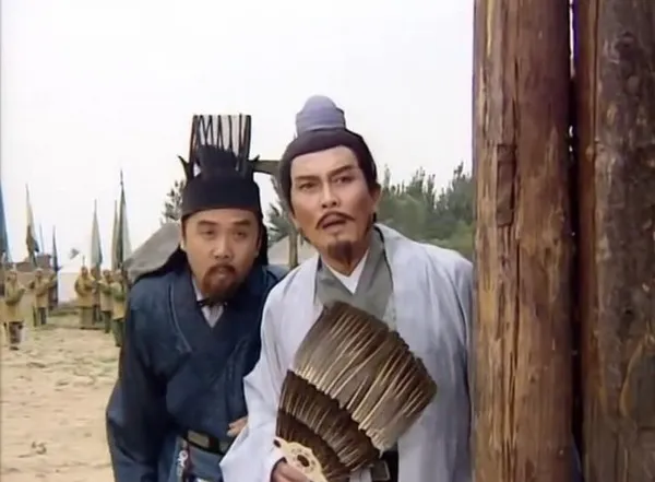 Ảnh troll Khổng Minh cười mà trong lòng khóc thét