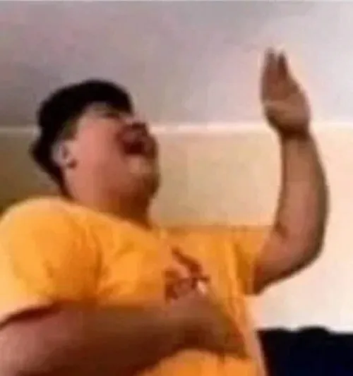 Loạt meme giơ tay khiến mạng xã hội cười ngất vì độ lầy lội khó đỡ