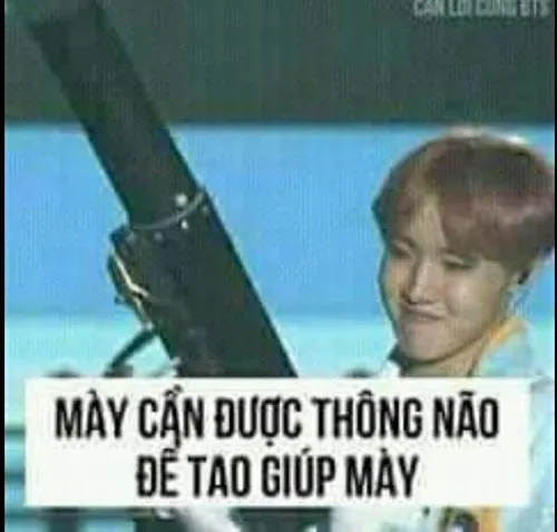 Meme hành động kiểu súng bắn tỉa nhìn gắt mà buồn cười