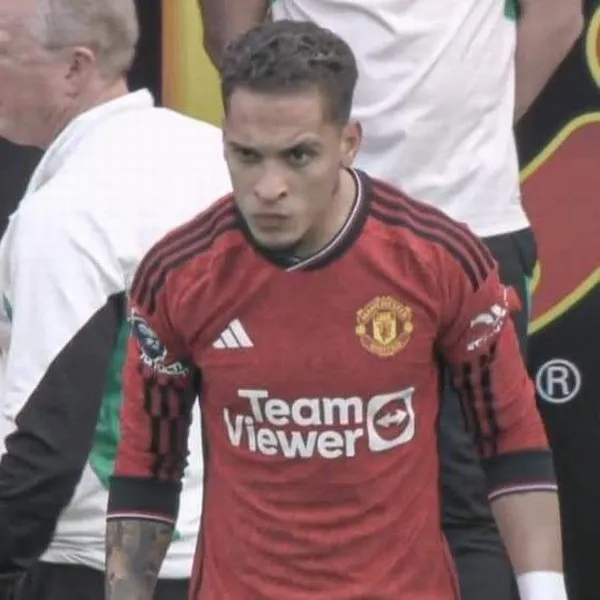 Meme hài Quỷ Đỏ và nỗi buồn bất tận