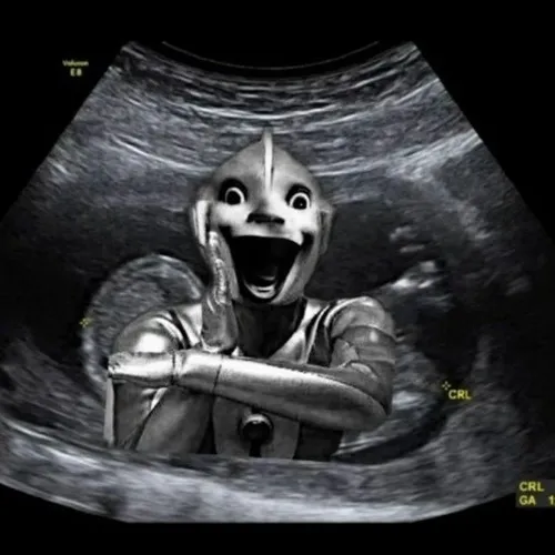 Meme Ultraman “hãy để ta biến hình lần cuối”