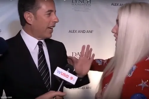 Meme hài “không đâu, nay chỉ muốn ngủ”