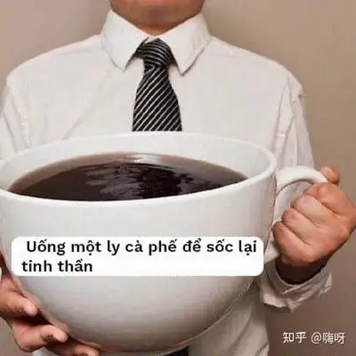 Hình chế đồng nghiệp troll nhau trong comment group