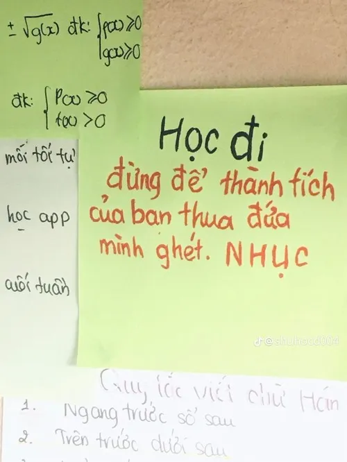 Khoảnh khắc học sinh hài châm chọc nhẹ mà cực kỳ dễ thương