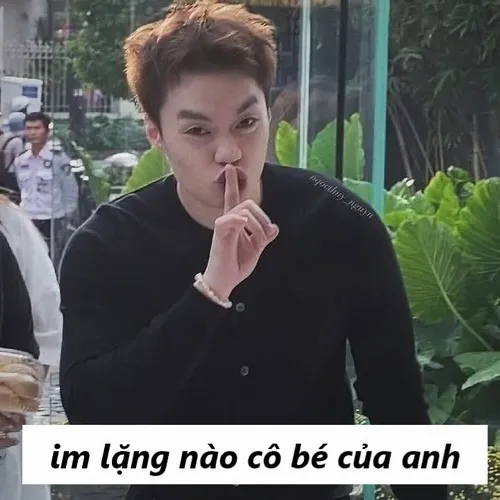 5 Ảnh vui cô bé của anh đang nín nói ngại ngùng