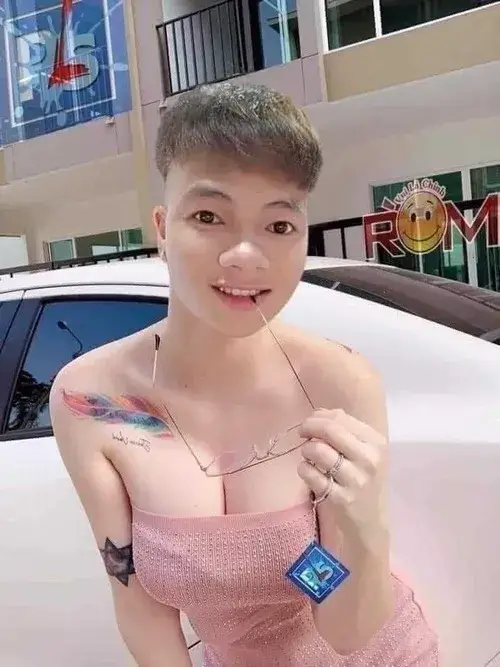 12 Từ trào lưu múa quạt đến ảnh troll, Khá Bảnh vẫn không biến mất