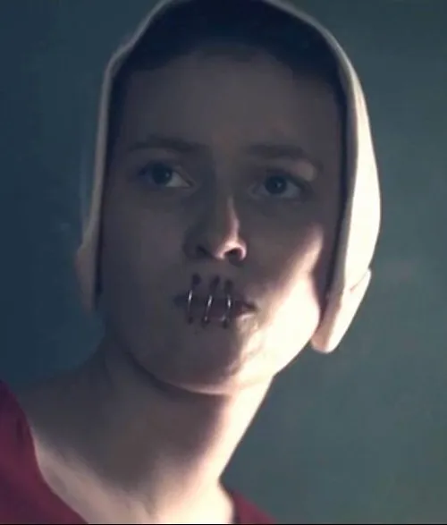 Ảnh hài bịt miệng gắt như giáo viên chủ nhiệm