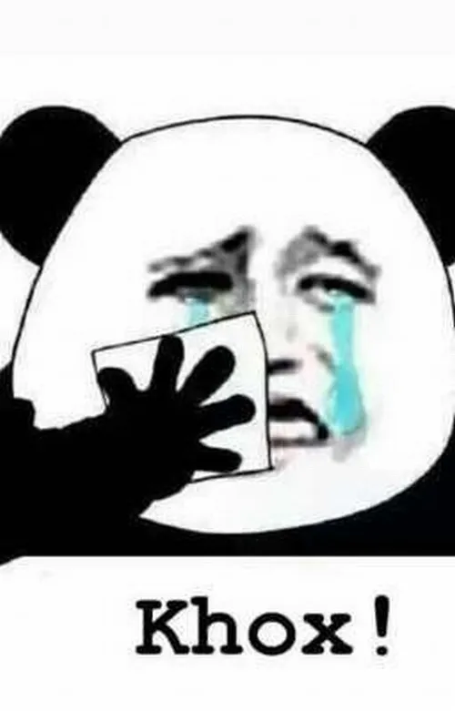 Meme hài gấu trúc lau nước mắt cho vui chứ không buồn