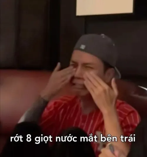 Hình troll lau lệ vì lương vừa bay mất