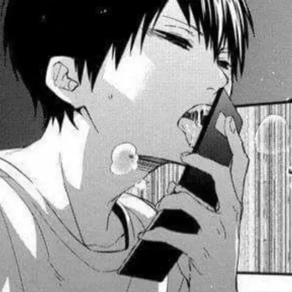 Ảnh chế anime liếm điện thoại