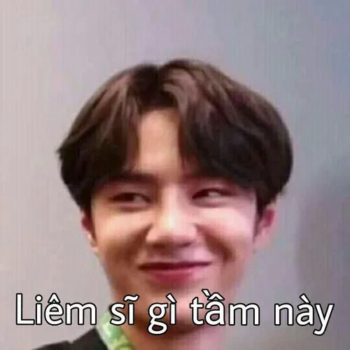 Meme ánh mắt hết liêm sỉ nhìn thẳng camera