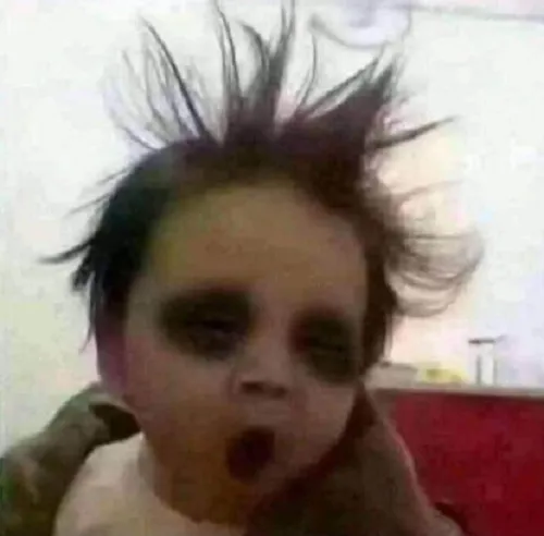 Meme chế thiếu ngủ thành hài hước tự trào