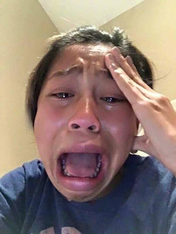 Hình chế gương mặt rưng rưng mà ai cũng thích