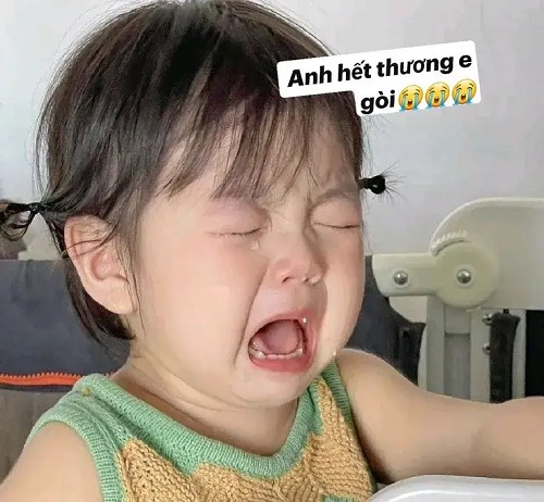 Meme em bé mếu máo chuẩn “đang cần được vỗ về”