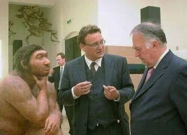 Meme người tối cổ ảnh gốc Meme người tối cổ ảnh gốc